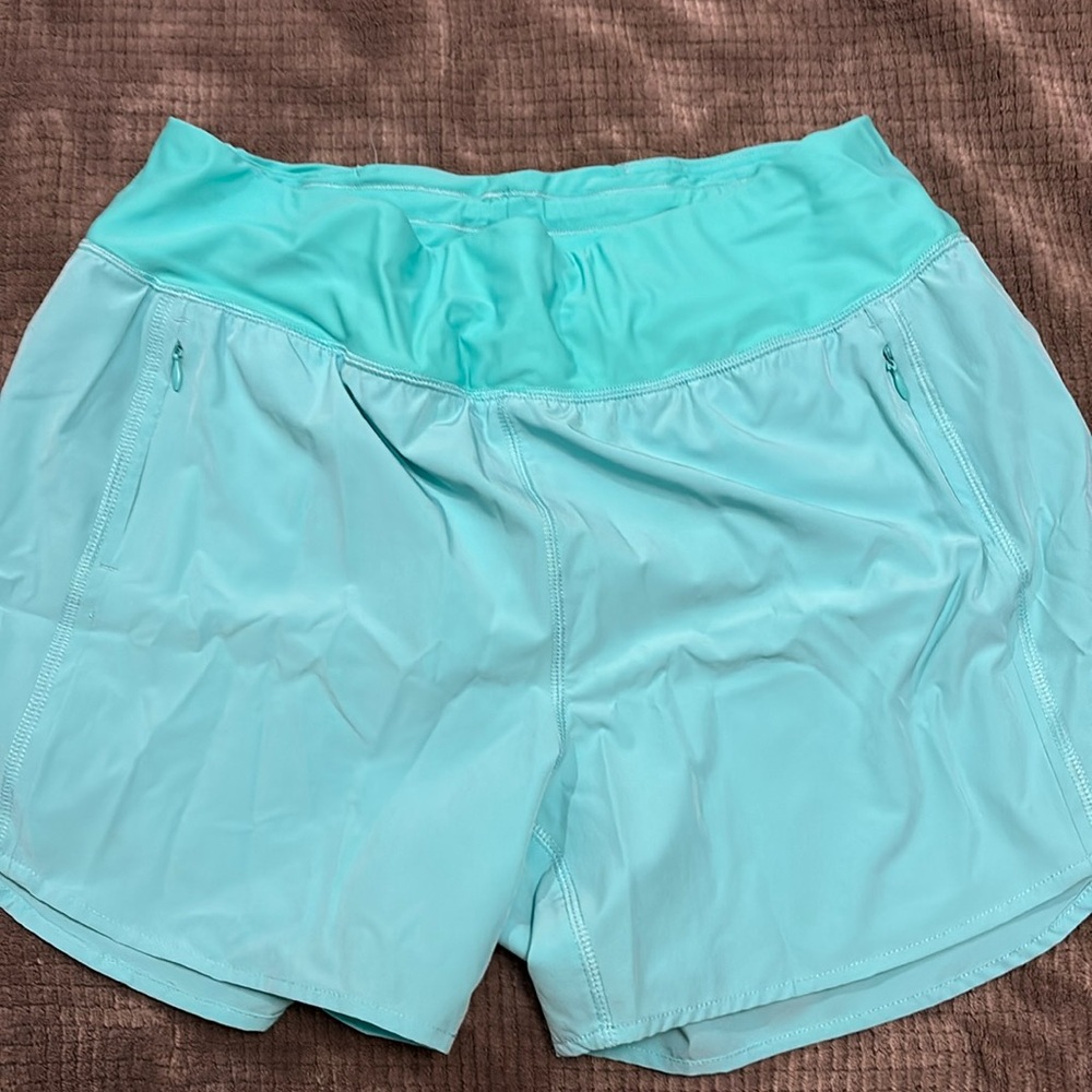 Land’s End 5 inch quick dry board shorts size 14